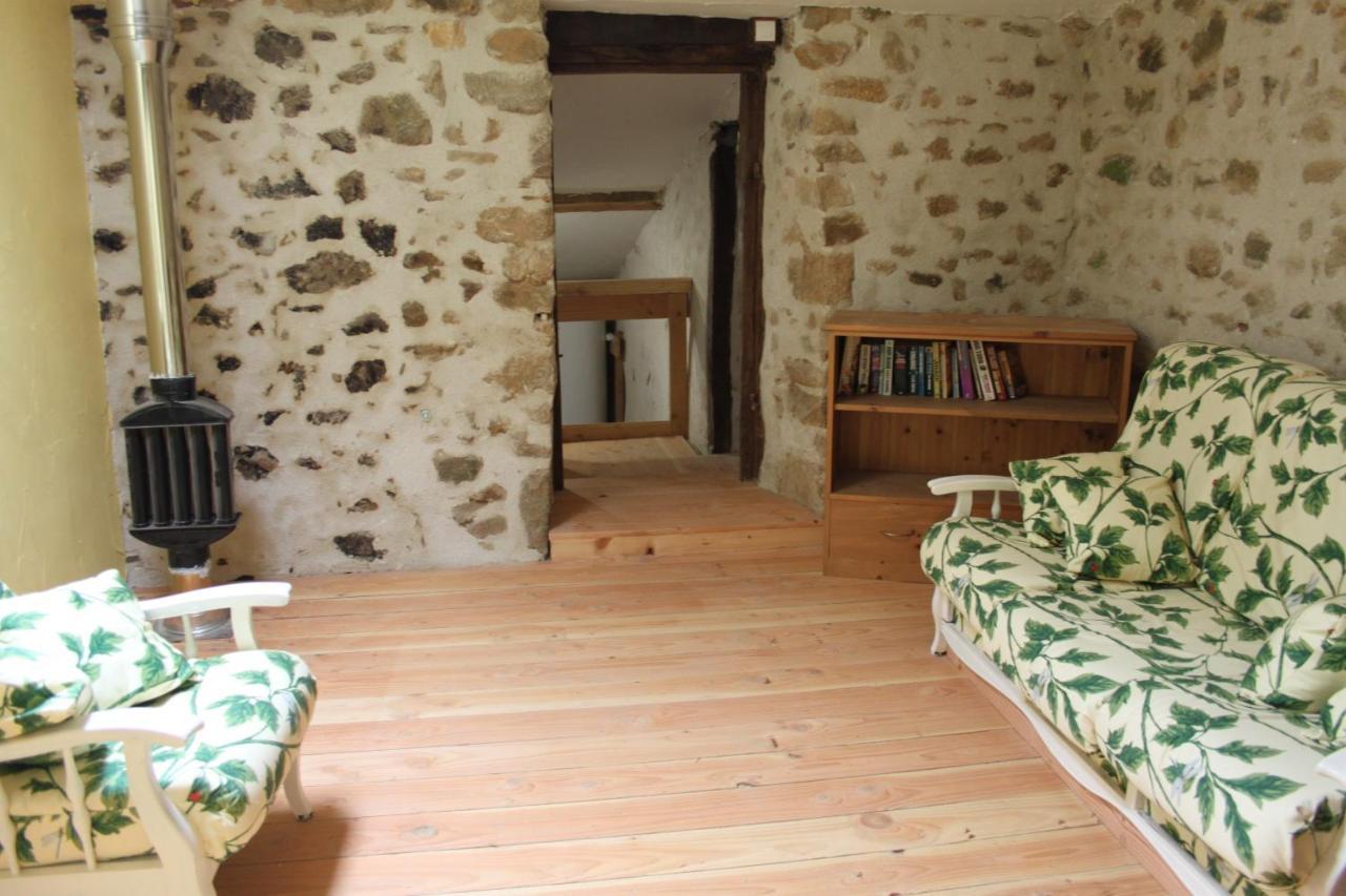 Gite La Pimparola Villa Nouic Esterno foto